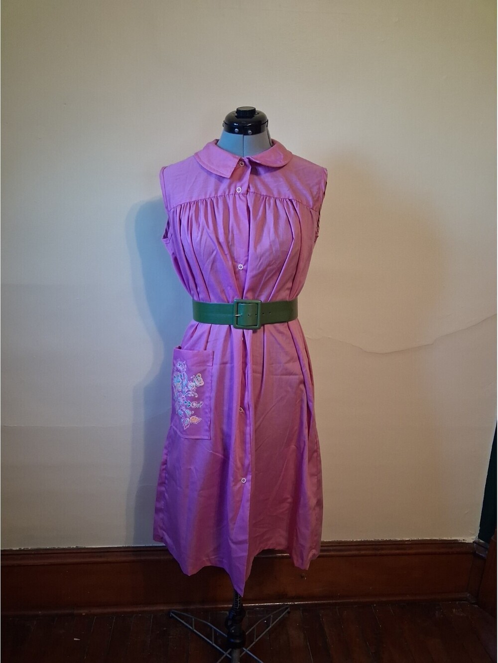 Pink 1960s House Dress Butterfly Peter Pan Collar Button Up Size Large MCM Retro